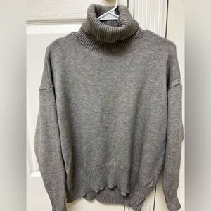 GREY TURTLENECK CHUNKY KNIT SWEATER